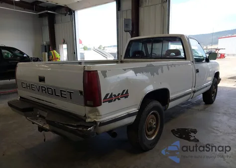 1992 Chevrolet Gmt-400 K2500 z USA, uszkodzony, nr VIN 1GCFK24K2NE165196